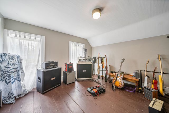 32 Union Street, Hillsborough, NH 03244