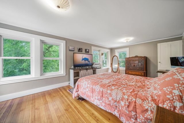 32 Union Street, Hillsborough, NH 03244
