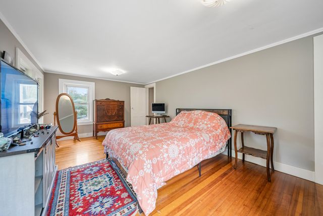 32 Union Street, Hillsborough, NH 03244