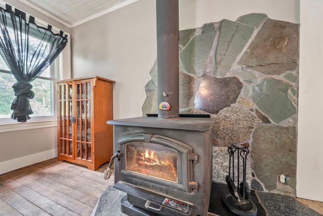 32 Union Street, Hillsborough, NH 03244