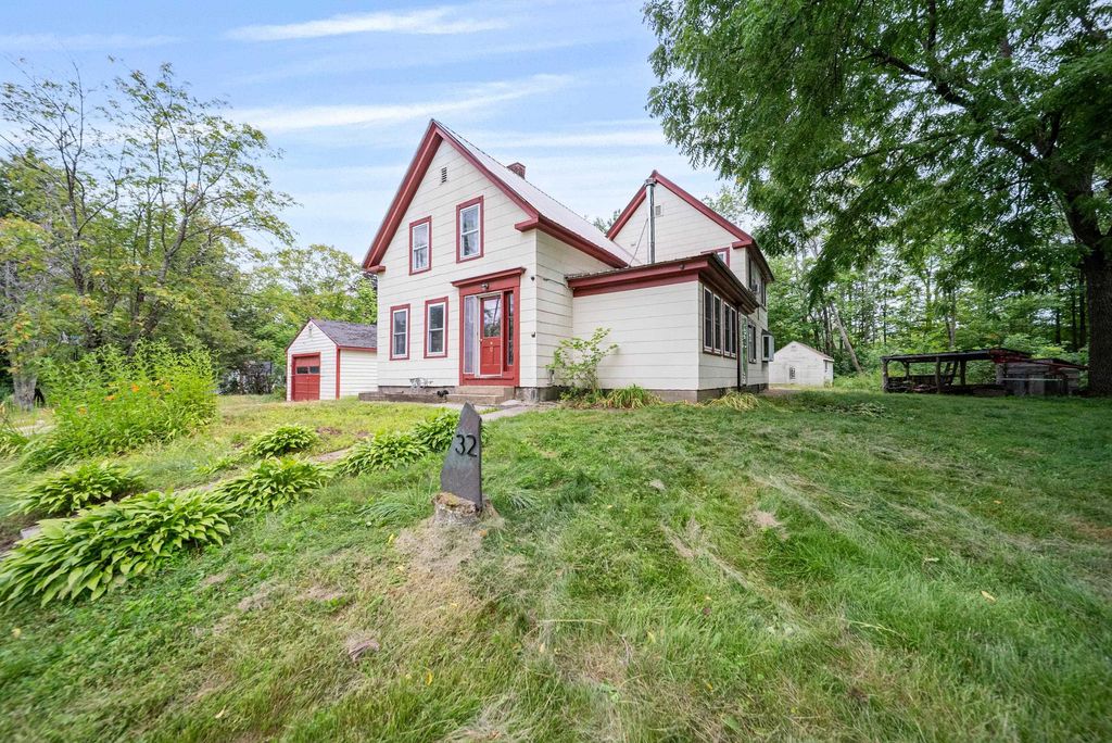 32 Union Street, Hillsborough, NH 03244
