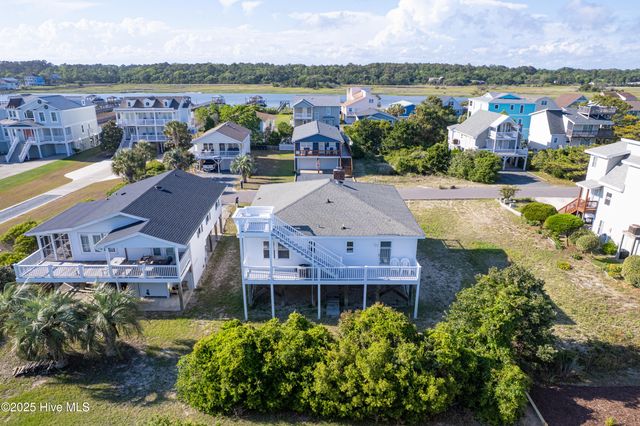 317 Sand Piper Lane, Holden Beach, NC 28462