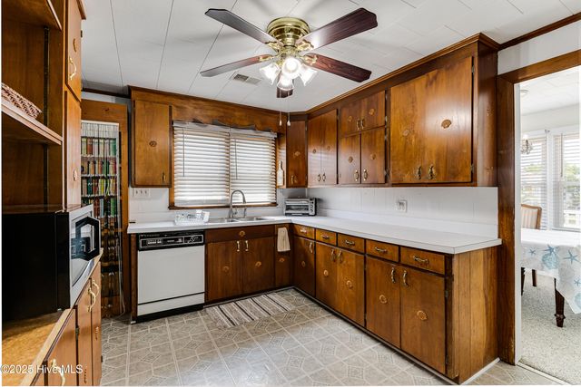 317 Sand Piper Lane, Holden Beach, NC 28462