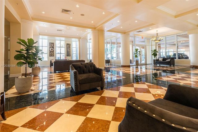 17555 Atlantic Blvd UPH6, Sunny Isles Beach, FL 33160