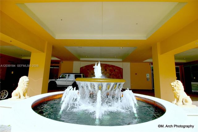 17555 Atlantic Blvd UPH6, Sunny Isles Beach, FL 33160