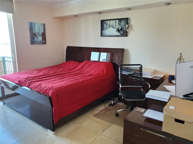 17555 Atlantic Blvd UPH6, Sunny Isles Beach, FL 33160