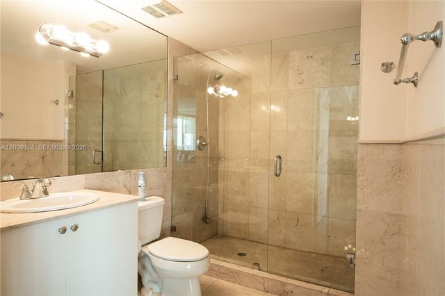 17555 Atlantic Blvd UPH6, Sunny Isles Beach, FL 33160
