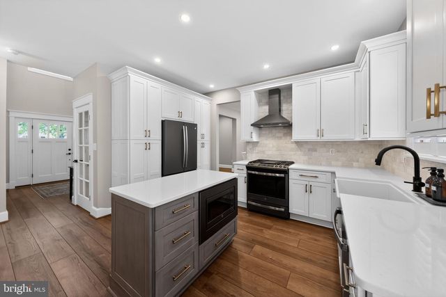 306 PICKWICK DR, Williamstown, NJ 08094