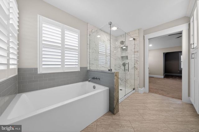 306 PICKWICK DR, Williamstown, NJ 08094