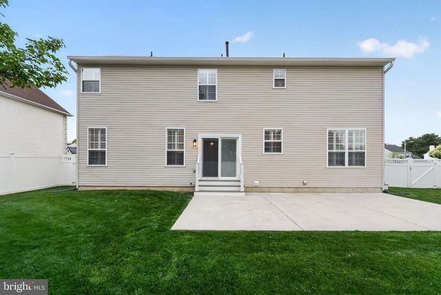 306 PICKWICK DR, Williamstown, NJ 08094