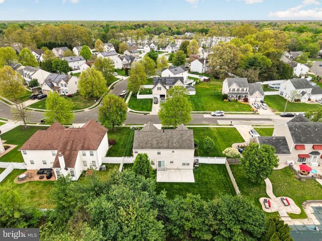306 PICKWICK DR, Williamstown, NJ 08094