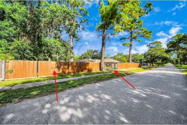 5914 Breland Street, Houston, TX 77016