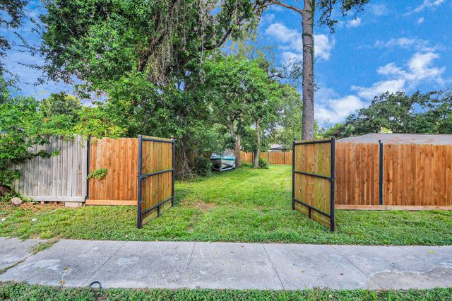 5914 Breland Street, Houston, TX 77016