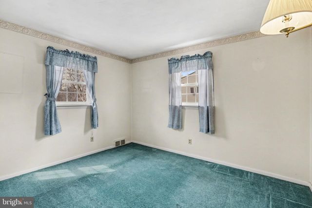 1021 OLD FORGE RD, Lewisberry, PA 17339