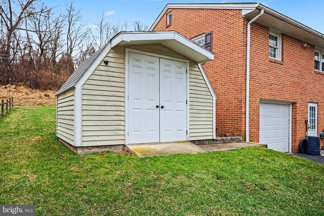 1021 OLD FORGE RD, Lewisberry, PA 17339