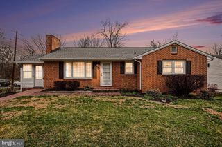 1021 OLD FORGE RD, Lewisberry, PA 17339