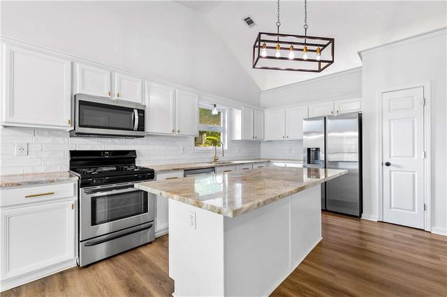 1525 Keystone Drive, Suwanee, GA 30024