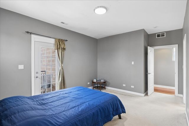 3629 S GILES Avenue 4, Chicago, IL 60653