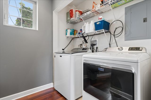 3629 S GILES Avenue 4, Chicago, IL 60653
