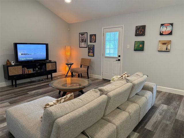 5316 Tanglebriar Drive, Dickinson, TX 77539