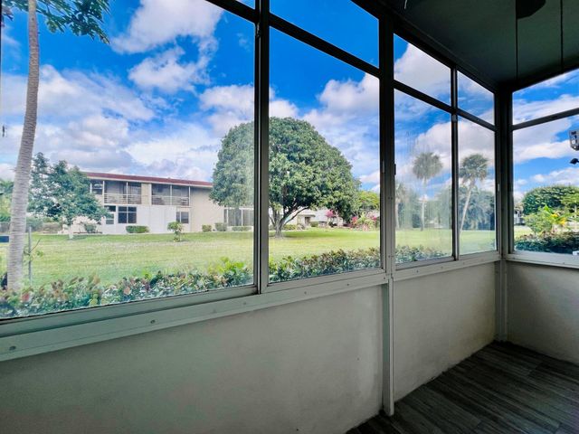 50 Coventry C, West Palm Beach, FL 33417