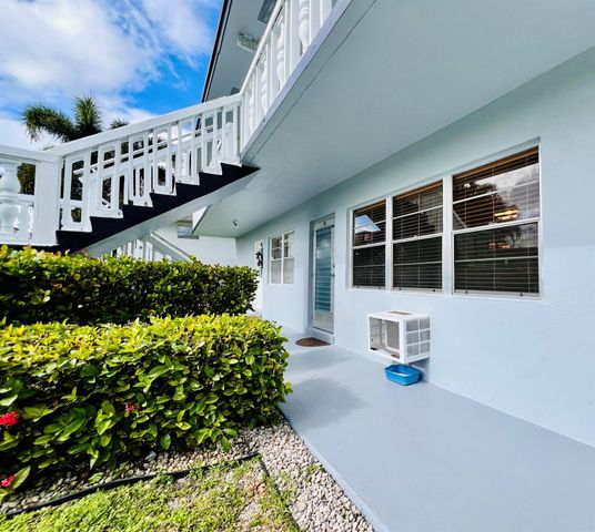 50 Coventry C, West Palm Beach, FL 33417