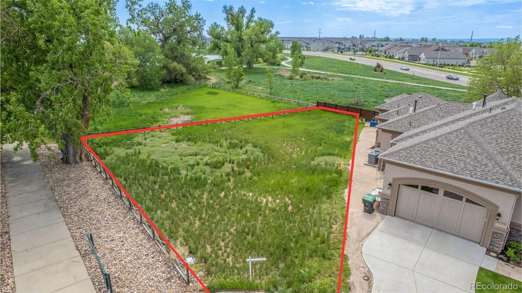 1711 Wildlife Place, Longmont, CO 80504