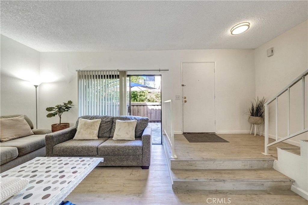 15053 Sherman Way C, Van Nuys, CA 91405 — photo 2