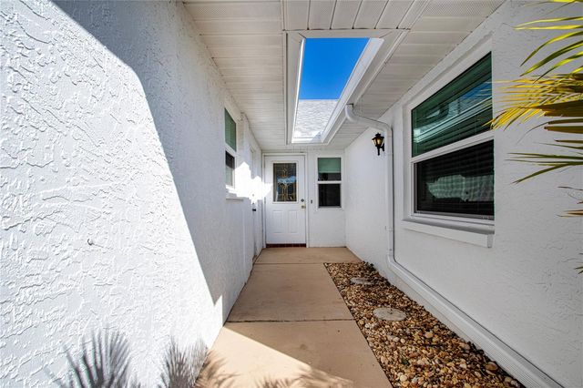 1619 FAXTON DRIVE, Sun City Center, FL 33573