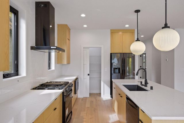 5829 Vincent Avenue S, Minneapolis, MN 55410