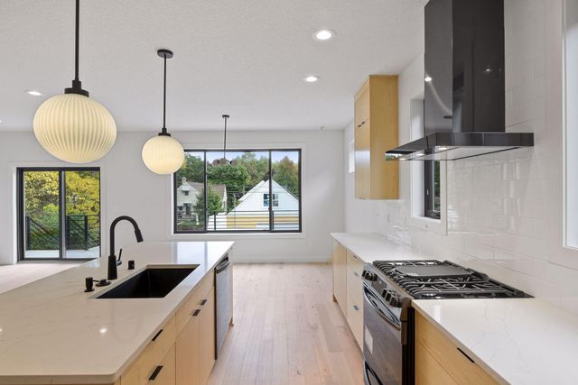 5829 Vincent Avenue S, Minneapolis, MN 55410