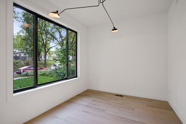 5829 Vincent Avenue S, Minneapolis, MN 55410