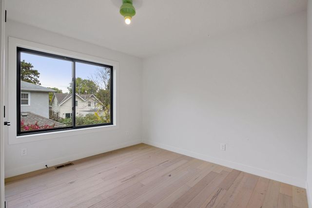 5829 Vincent Avenue S, Minneapolis, MN 55410