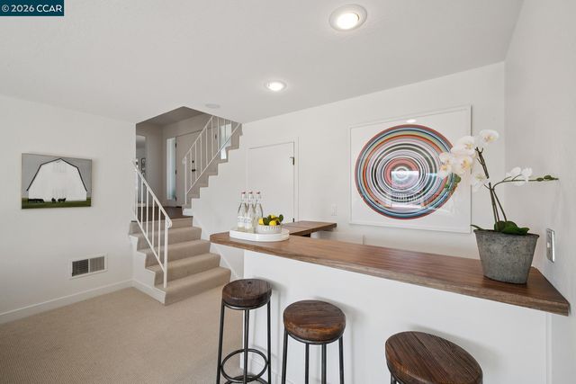 101 Warfield Dr, Moraga, CA 94556