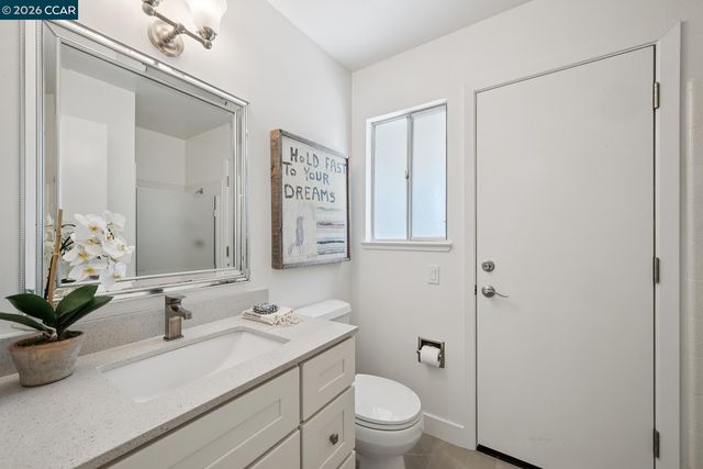 101 Warfield Dr, Moraga, CA 94556