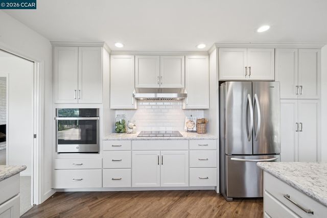 101 Warfield Dr, Moraga, CA 94556
