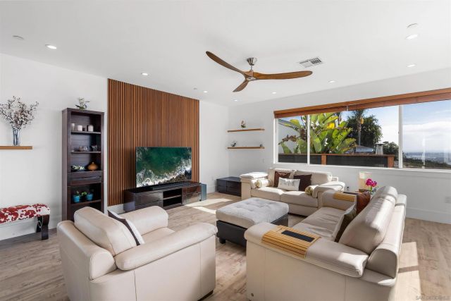 3636 Shawnee, San Diego, CA 92117