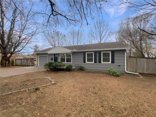 9437 Bristol Avenue, Kansas City, MO 64138