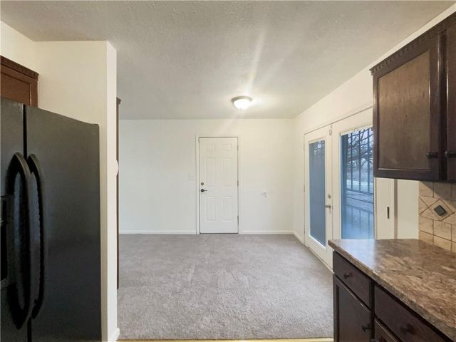 9437 Bristol Avenue, Kansas City, MO 64138