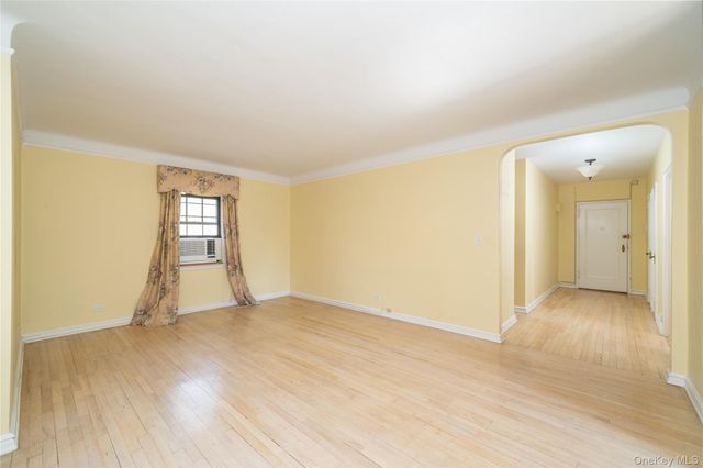 198 Garth Road 2B, Scarsdale, NY 10583