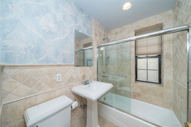 198 Garth Road 2B, Scarsdale, NY 10583