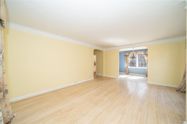 198 Garth Road 2B, Scarsdale, NY 10583