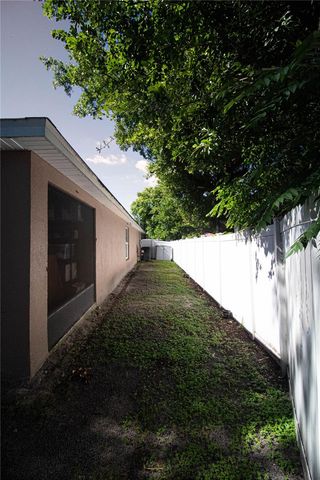 307 NW 8TH STREET, Mulberry, FL 33860