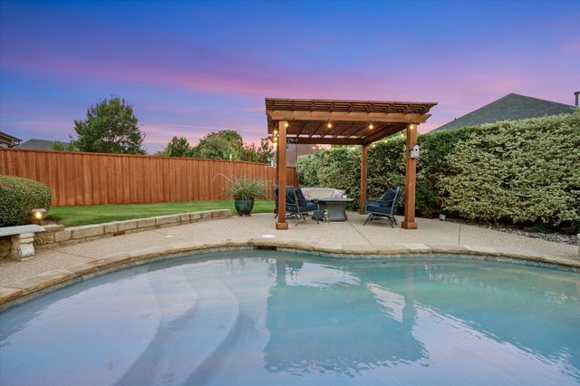 825 Rio Grande Drive, Mansfield, TX 76063