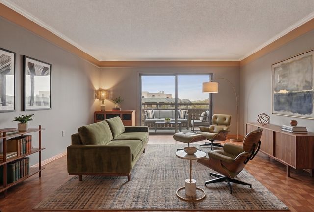 400 Groveland Avenue 708, Minneapolis, MN 55403