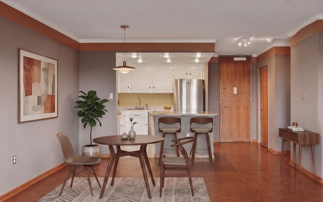 400 Groveland Avenue 708, Minneapolis, MN 55403
