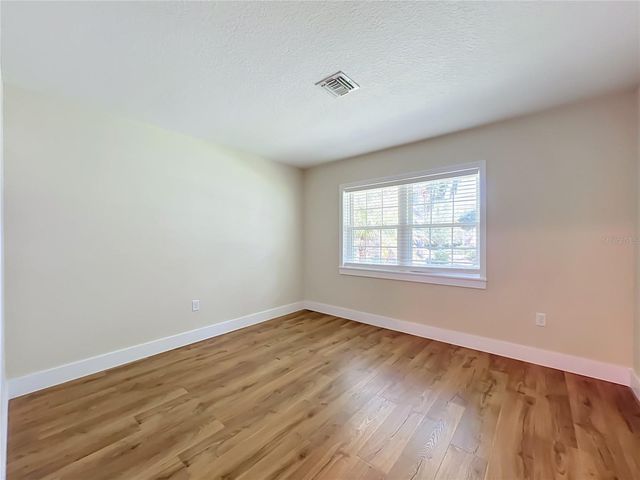 450 LIBERTY AVENUE 3, Mount Dora, FL 32757