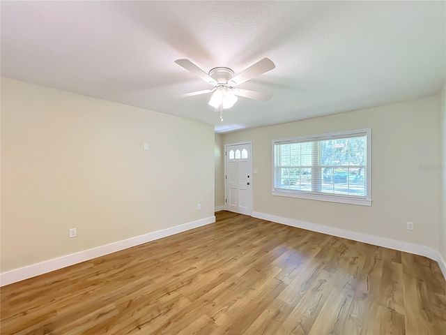 450 LIBERTY AVENUE 3, Mount Dora, FL 32757