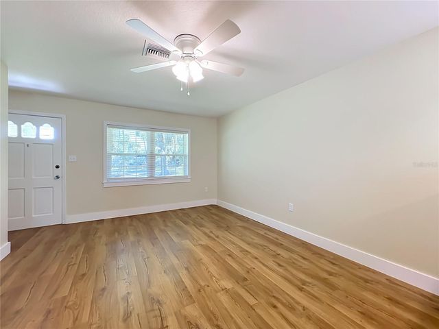 450 LIBERTY AVENUE 3, Mount Dora, FL 32757
