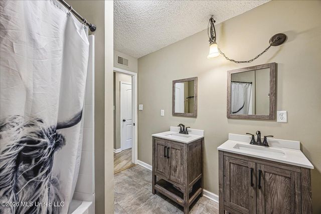 9350 College Road, Olive Branch, MS 38654